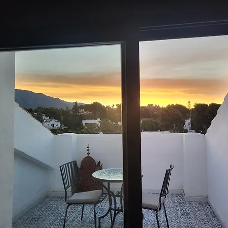 Duplex Penthouse Casa M3 Walking Distance Puerto Banus Апартаменты Марбелья