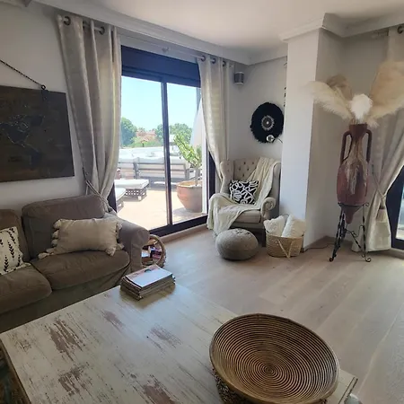 Duplex Penthouse Casa M3 Walking Distance Puerto Banus Апартаменты Марбелья